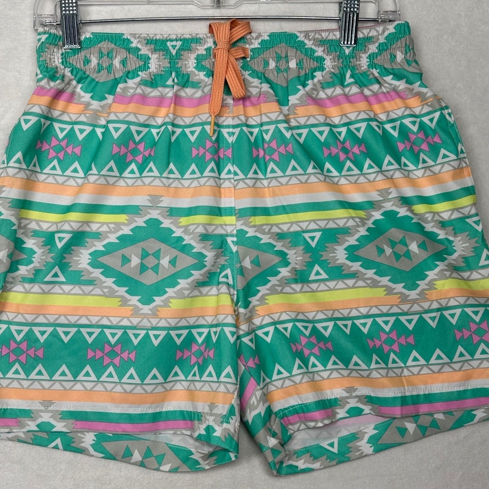 Chubbies Men's Swim Trunks Medium Green Aztec Print 5.5 Inseam - Picture 1 of 5